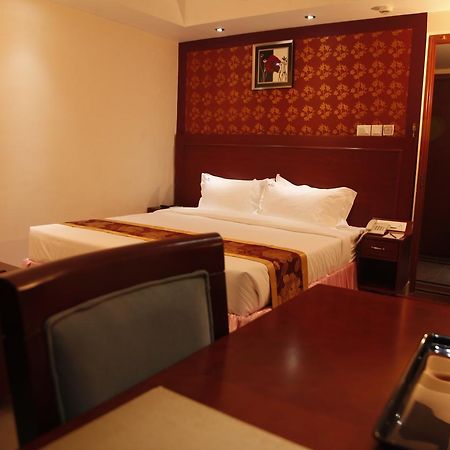 Hotel Hiton Perintalmanna Ngoại thất bức ảnh