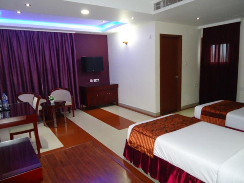 Hotel Hiton Perintalmanna Ngoại thất bức ảnh