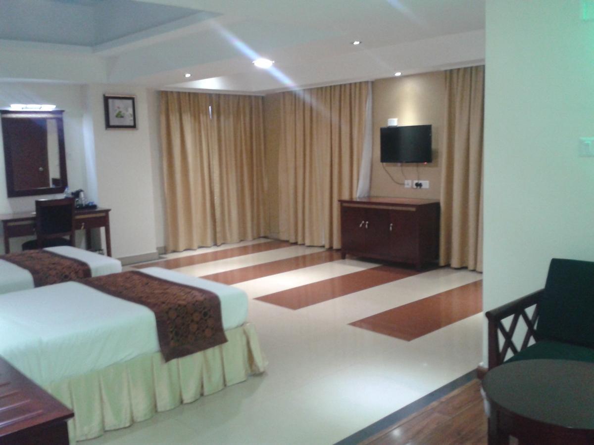 Hotel Hiton Perintalmanna Phòng bức ảnh