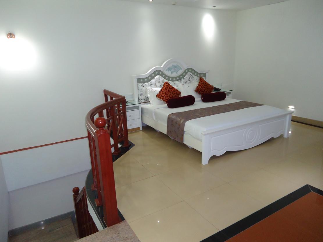Hotel Hiton Perintalmanna Phòng bức ảnh