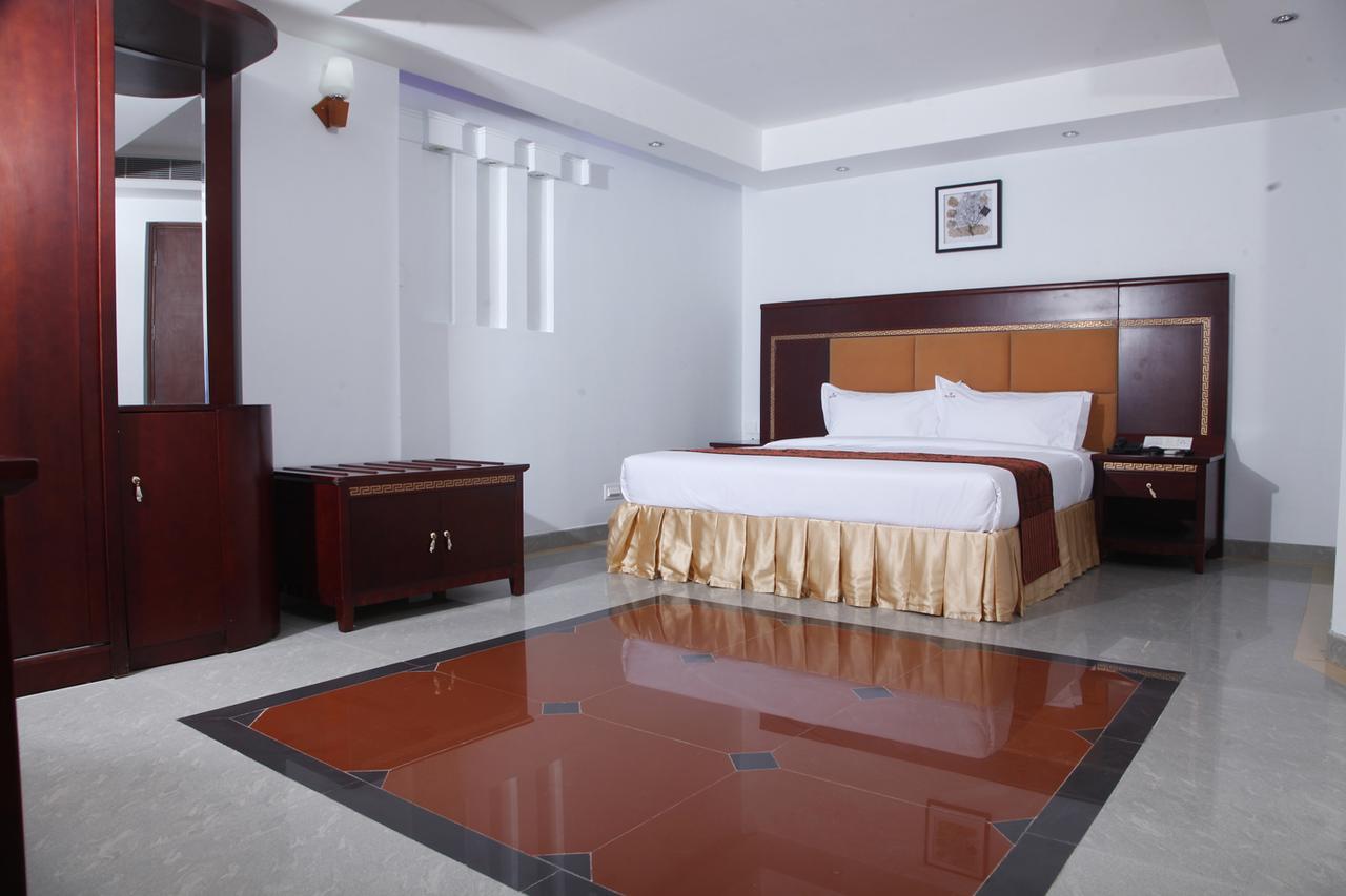 Hotel Hiton Perintalmanna Phòng bức ảnh