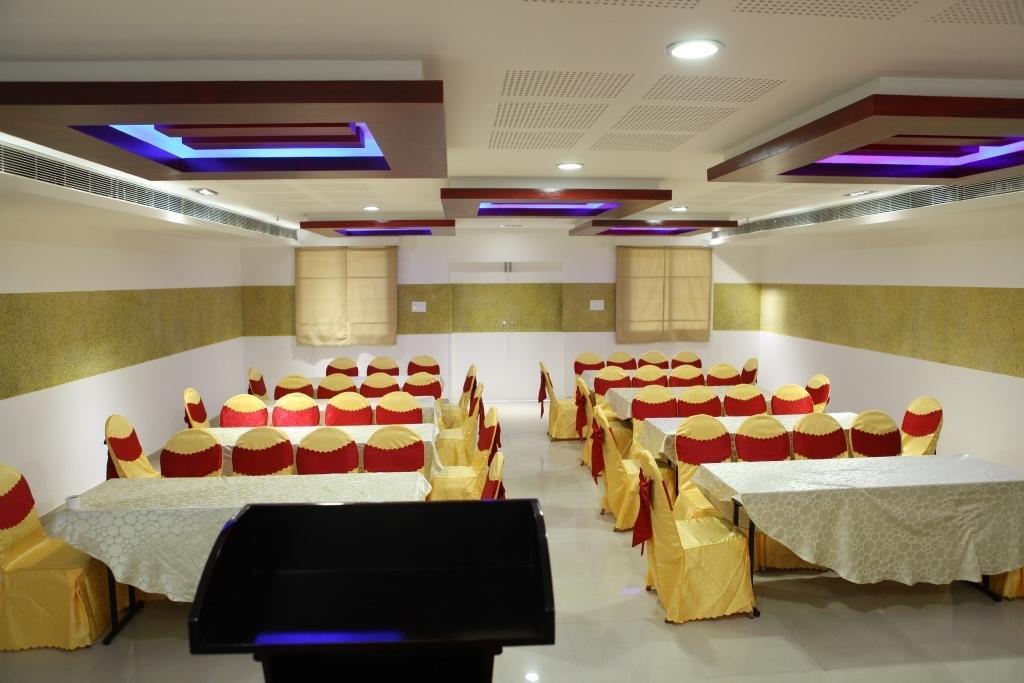Hotel Hiton Perintalmanna Ngoại thất bức ảnh