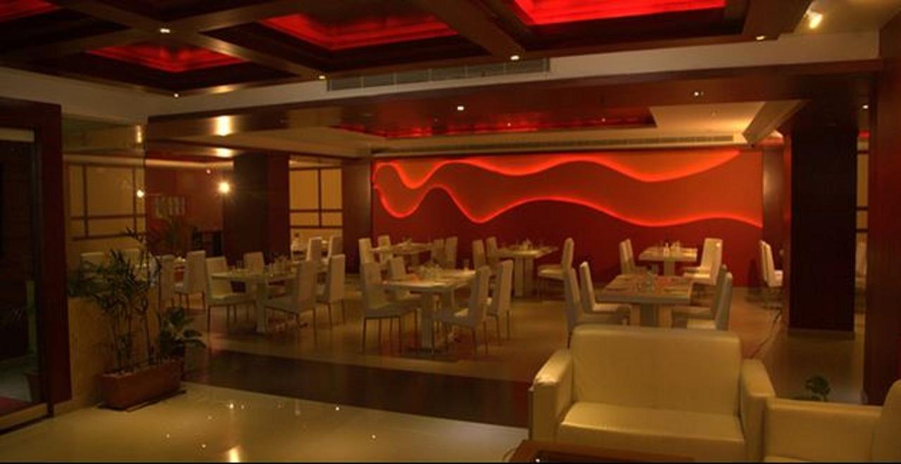 Hotel Hiton Perintalmanna Ngoại thất bức ảnh