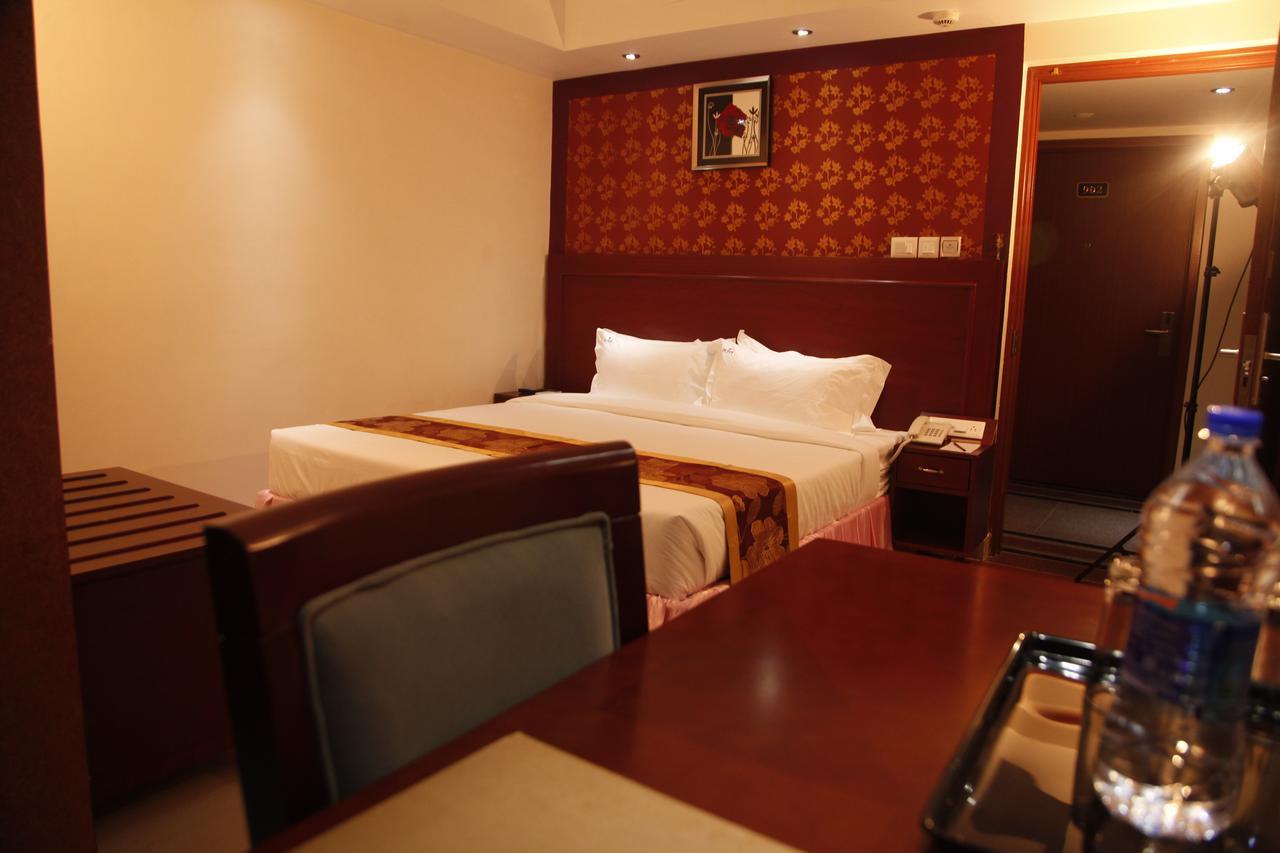 Hotel Hiton Perintalmanna Ngoại thất bức ảnh